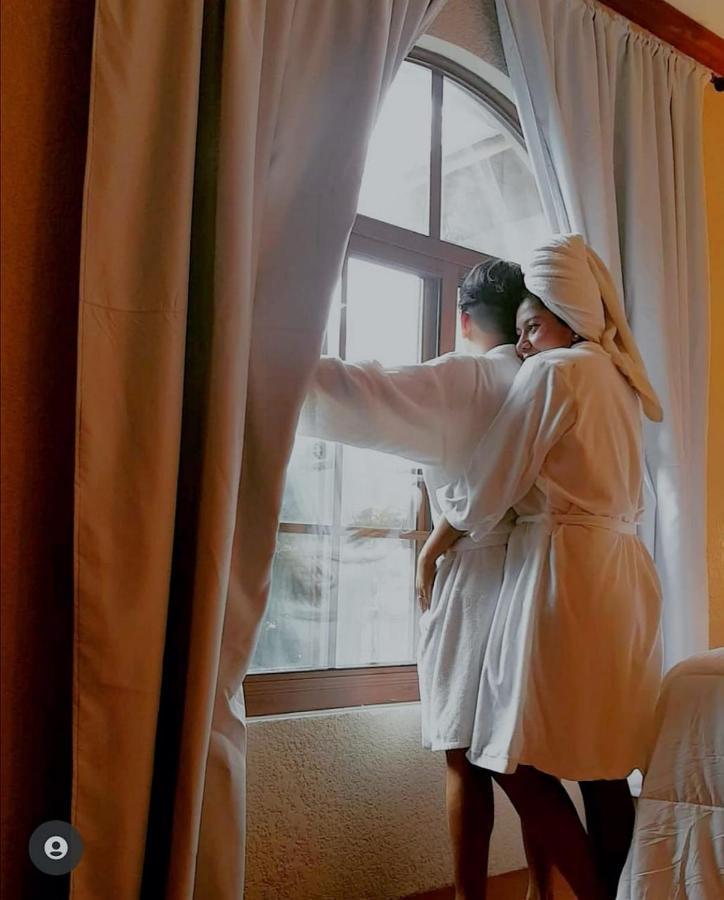 Vive Utila - Bed & Breakfast 외부 사진