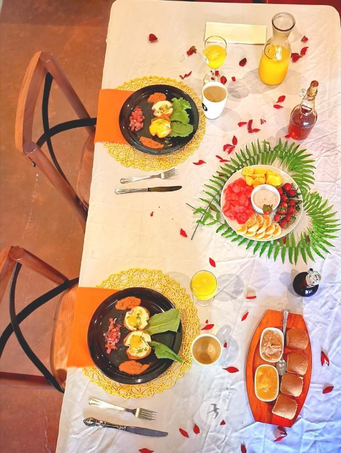 Vive Utila - Bed & Breakfast 외부 사진