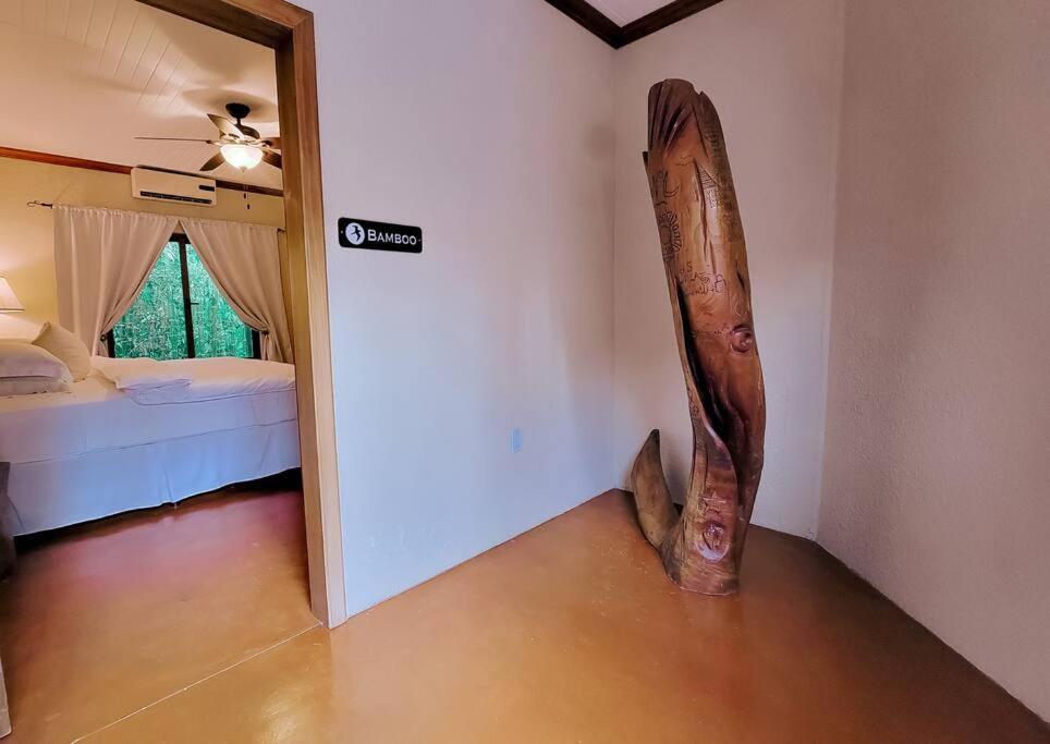Vive Utila - Bed & Breakfast 외부 사진