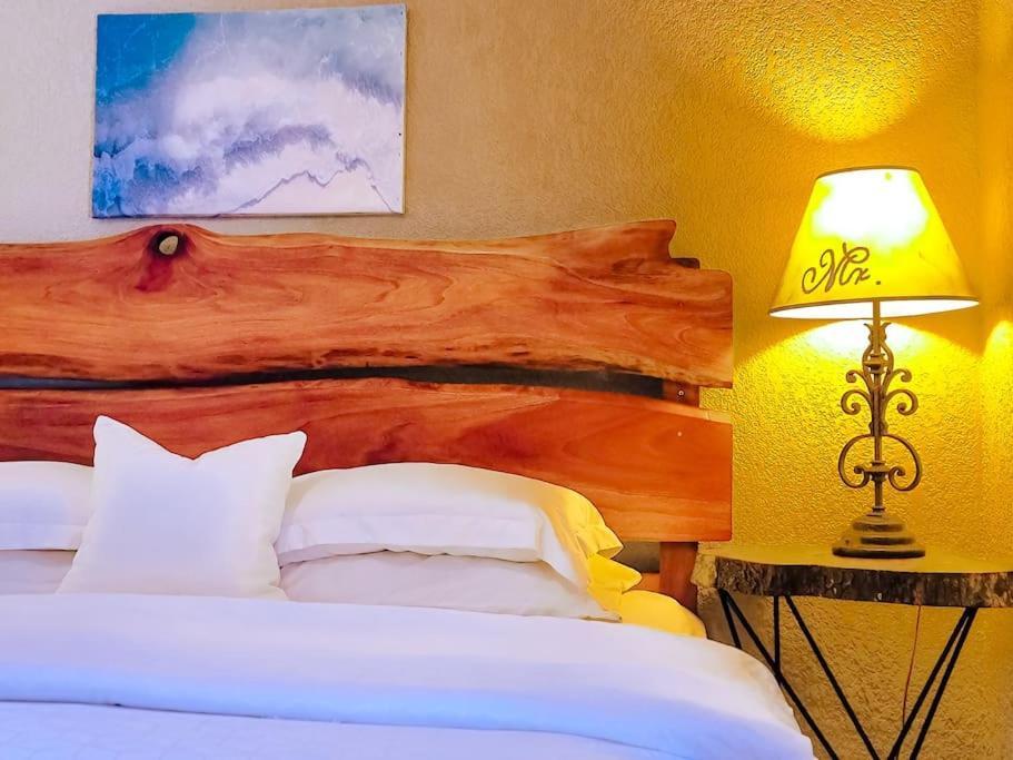 Vive Utila - Bed & Breakfast 외부 사진
