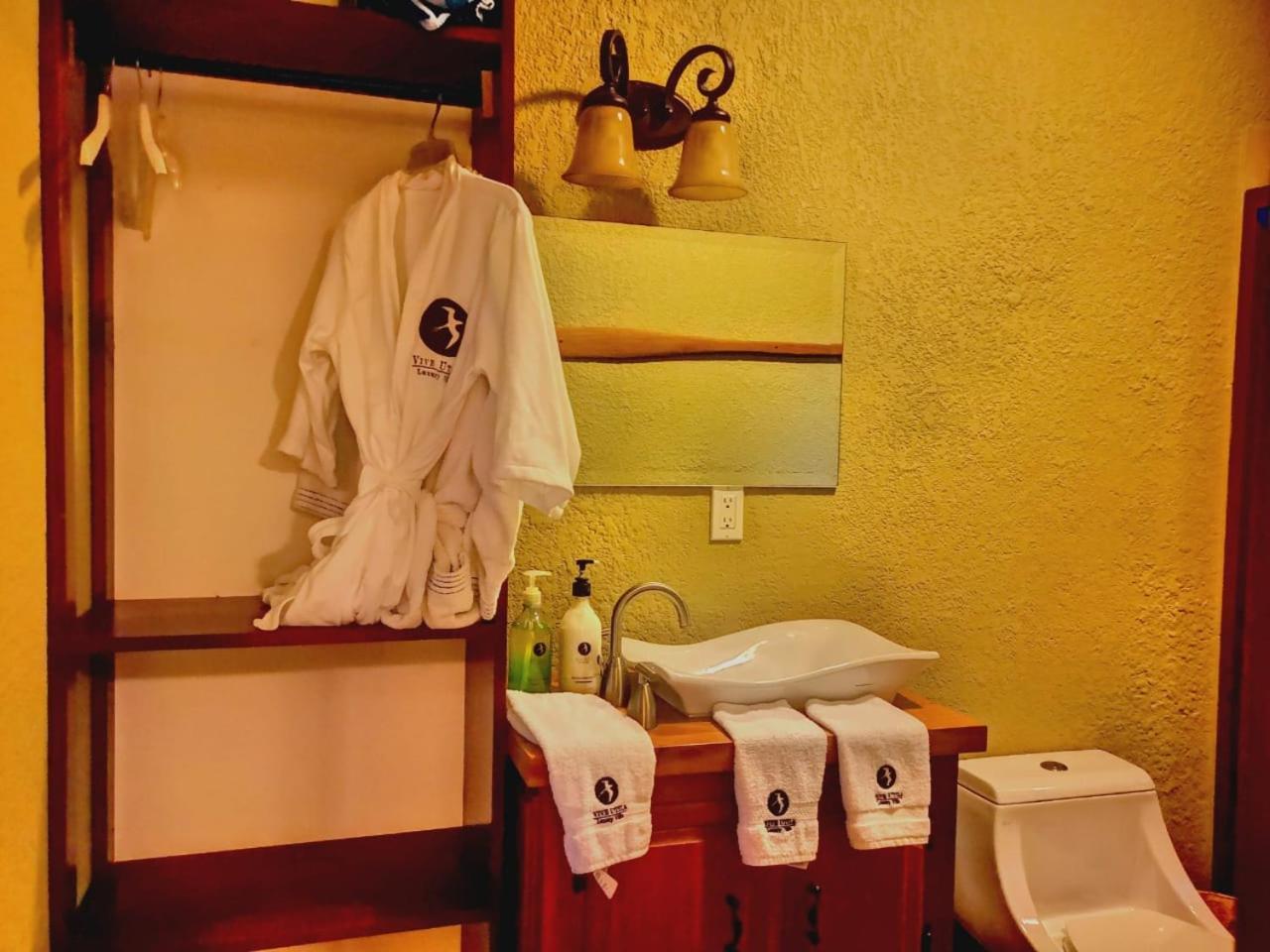 Vive Utila - Bed & Breakfast 객실 사진